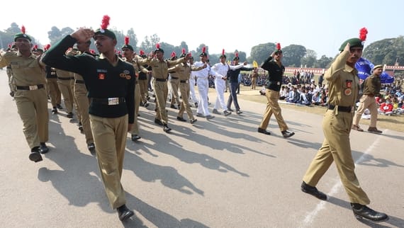 पुलिस लाइन में शनिवार से गणतंत्र दिवस परेड की रिहर्सल शुरू हुई। -संवाद पुलिस लाइन में शनिवार से गणतंत्र दिवस परेड की रिहर्सल शुरू हुई। -संवाद