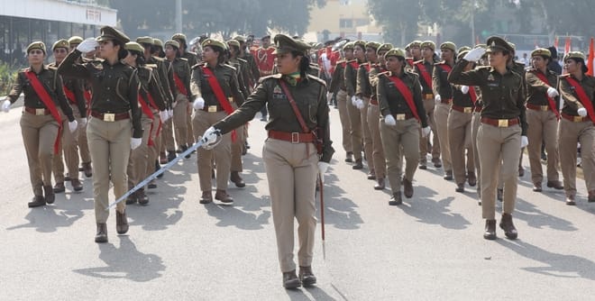 पुलिस लाइन में शनिवार से गणतंत्र दिवस परेड की रिहर्सल शुरू हुई। -संवाद पुलिस लाइन में शनिवार से गणतंत्र दिवस परेड की रिहर्सल शुरू हुई। -संवाद