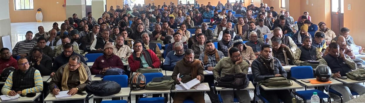 एसआईआर: बटेश्वर के अटल संकुल केन्द्र में बीएलओ, सुपरवाइजर को अधिकारियों ने दिया प्रशिक्षण एसआईआर: बटेश्वर के अटल संकुल केन्द्र में बीएलओ, सुपरवाइजर को अधिकारियों ने दिया प्रशिक्षण