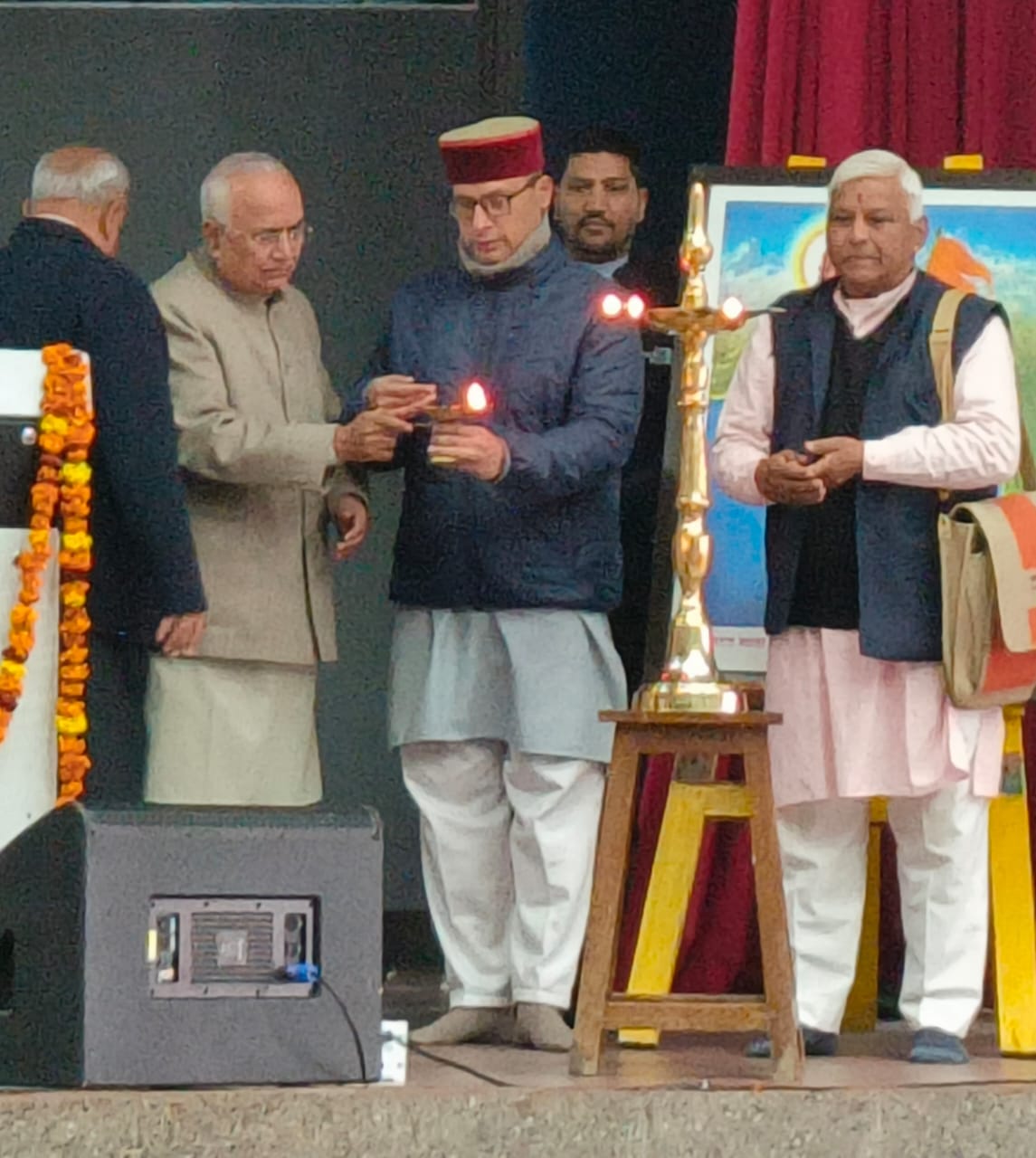 कुरुक्षेत्र। कार्यशाला का शुभारंभ करते अतिथि। स्वयं कुरुक्षेत्र। कार्यशाला का शुभारंभ करते अतिथि। स्वयं
