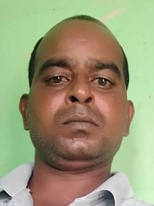 मलावन कस्बा में सड़क टूटने से हो रहा गड्ढा और जलभराव। संवाद मलावन कस्बा में सड़क टूटने से हो रहा गड्ढा और जलभराव। संवाद