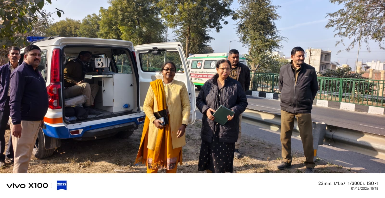 नुक्कड़ नाटक से समझाए यातायात नियमों के महत्व नुक्कड़ नाटक से समझाए यातायात नियमों के महत्व