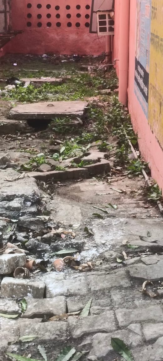 सीएचसी खलीलाबाद की पानी की टंकी, कब हुई सफाई नहीं है दर्ज=संवाद सीएचसी खलीलाबाद की पानी की टंकी, कब हुई सफाई नहीं है दर्ज=संवाद