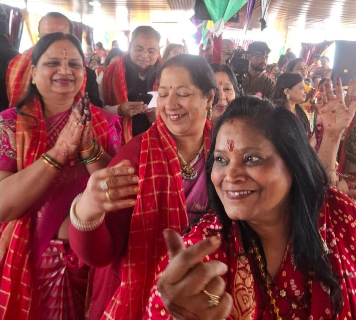 श्री रानी सती दादी जी का भव्य मंगल पाठ में किया गया श्रृंगार। स्रोत स्वयं श्री रानी सती दादी जी का भव्य मंगल पाठ में किया गया श्रृंगार। स्रोत स्वयं