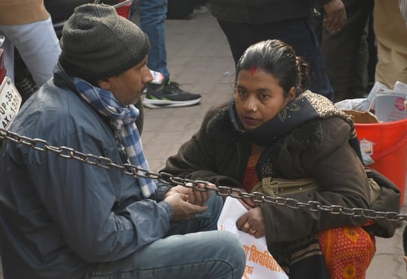 केजीएमयू में एचआरएफ से दवा लेने पहुंचे मरीज। केजीएमयू में एचआरएफ से दवा लेने पहुंचे मरीज।