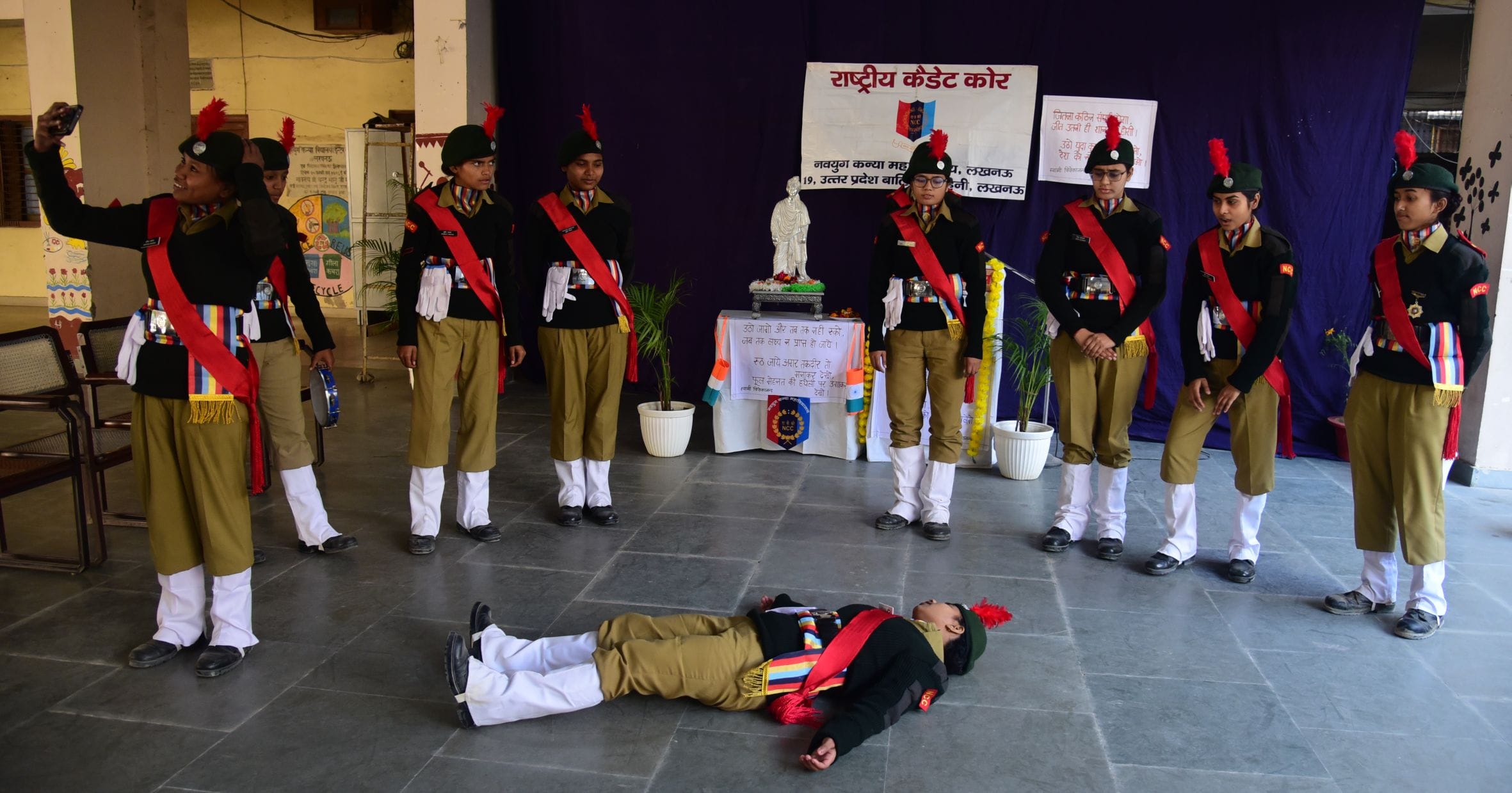 नवयुग कन्या महाविद्यालय में राष्ट्रीय युवा दिवस के अवसर पर सोमवार को भाषण, पोस्टर और स्लोगन प्र