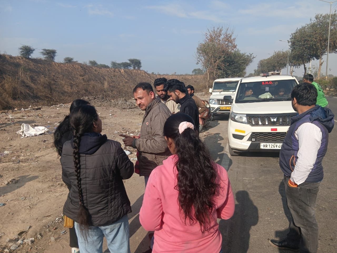 40...जेल रोड पर खाली जगह में मृत मिले 29 कुत्ते। संवाद 40...जेल रोड पर खाली जगह में मृत मिले 29 कुत्ते। संवाद