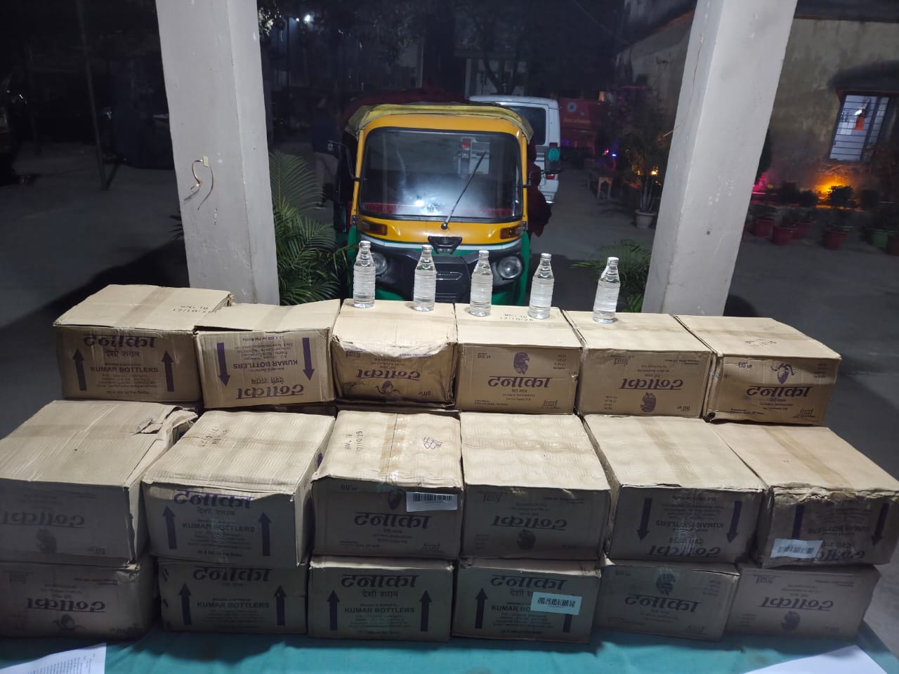 बरामद देसी-विदेशी शराब