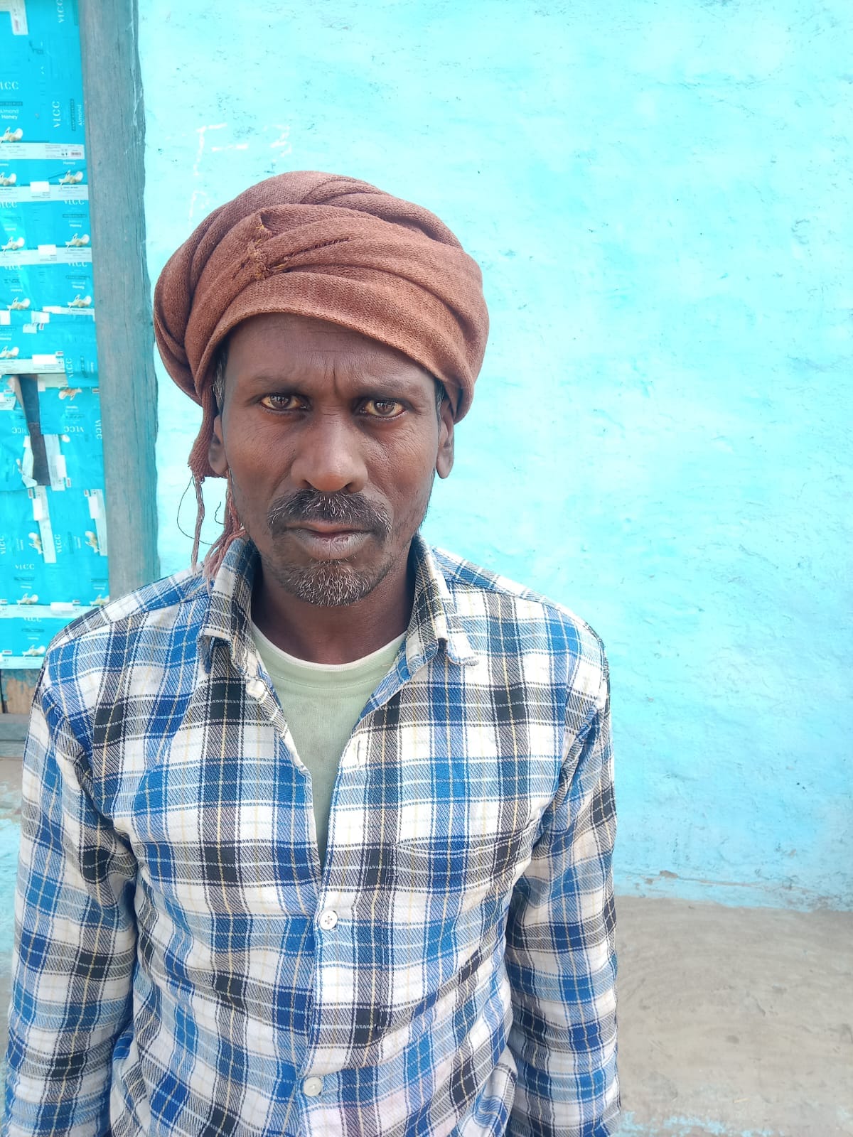 बीसलपुर के गांव परेवा में खुदी पड़ी सड़कें। संवाद बीसलपुर के गांव परेवा में खुदी पड़ी सड़कें। संवाद