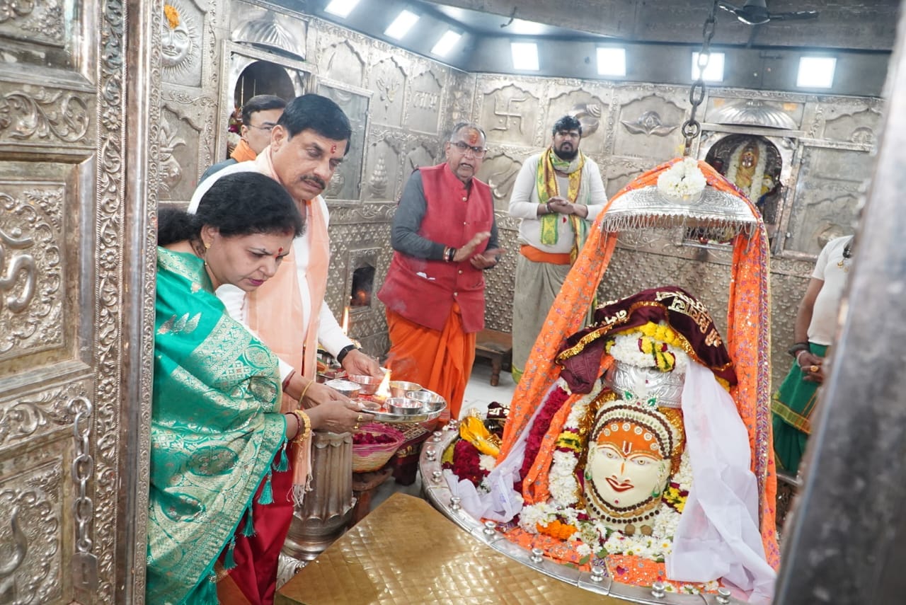 मुख्यमंत्री ने किए बाबा महाकाल के दर्शन