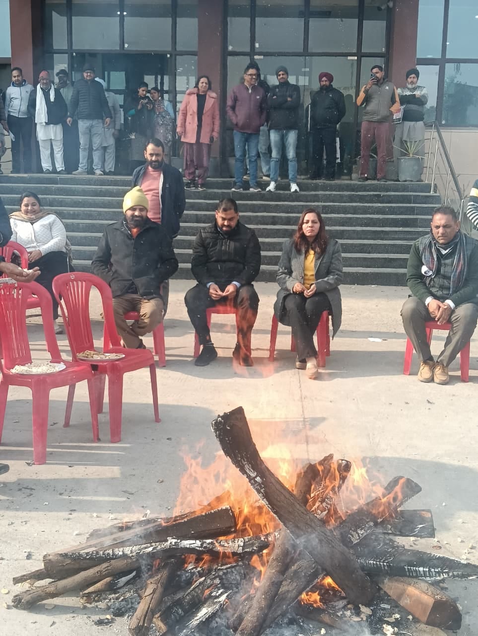 नडियाली गांव में 35वां लोहड़ी पर्व कन्याओं के नाम महोत्सव एवं महिला सम्मान समारोह का आयोजन किया नडियाली गांव में 35वां लोहड़ी पर्व कन्याओं के नाम महोत्सव एवं महिला सम्मान समारोह का आयोजन किया