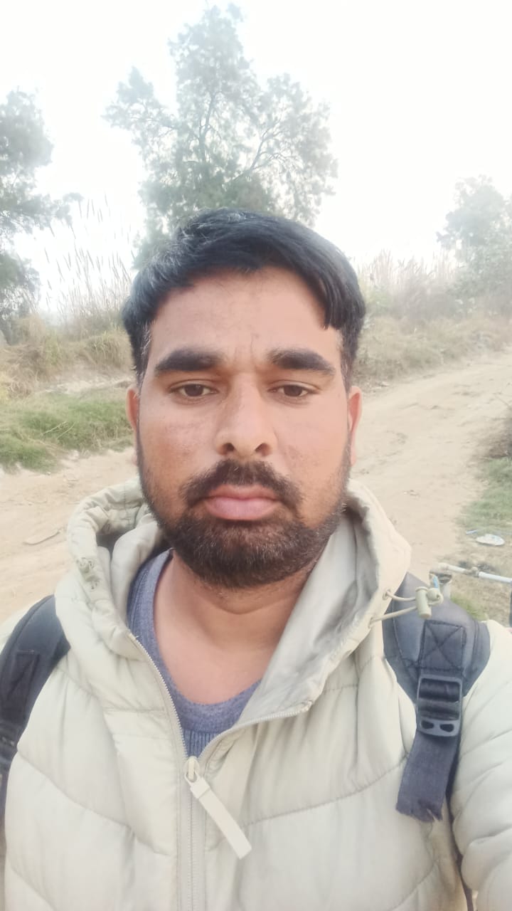 15...रोहतक के मानसरोवर पार्क स्थित प्रथम जलघर में खड़े पेयजल टैंकर। संवाद