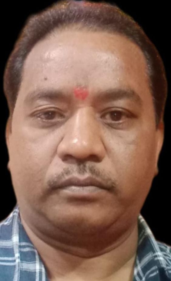 बहादुरगंज बाजार में ई-रिक्शाें की वजह से लग रहा जाम। संवाद