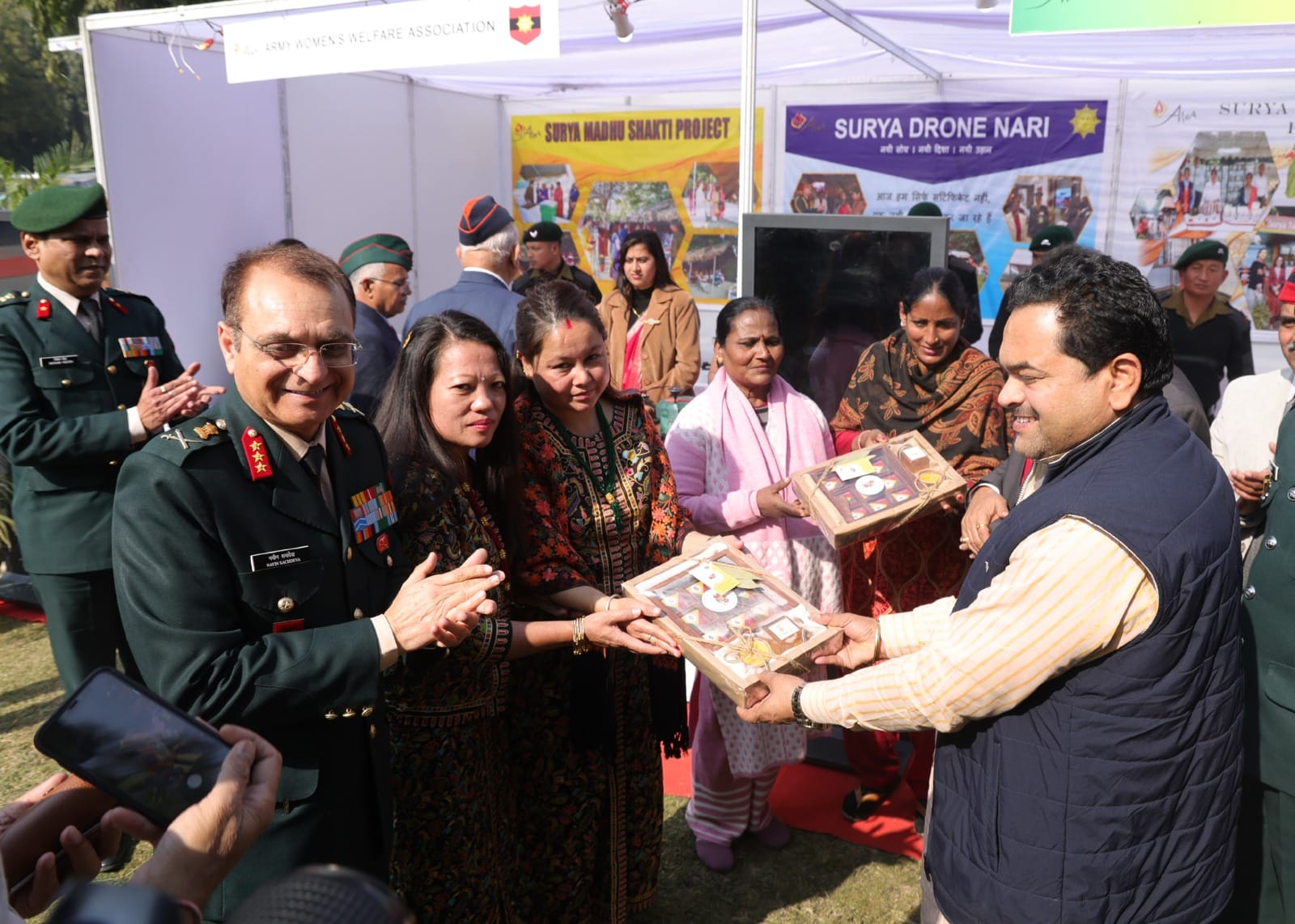 छावनी स्थित सूर्या ऑडिटोरियम में मुख्यालय मध्य उत्तर प्रदेश सब एरिया की ओर से 10वें सशस्त्र बल छावनी स्थित सूर्या ऑडिटोरियम में मुख्यालय मध्य उत्तर प्रदेश सब एरिया की ओर से 10वें सशस्त्र बल