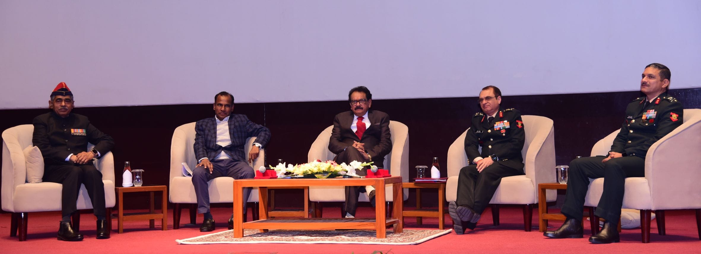 छावनी स्थित सूर्या ऑडिटोरियम में मुख्यालय मध्य उत्तर प्रदेश सब एरिया की ओर से 10वें सशस्त्र बल छावनी स्थित सूर्या ऑडिटोरियम में मुख्यालय मध्य उत्तर प्रदेश सब एरिया की ओर से 10वें सशस्त्र बल