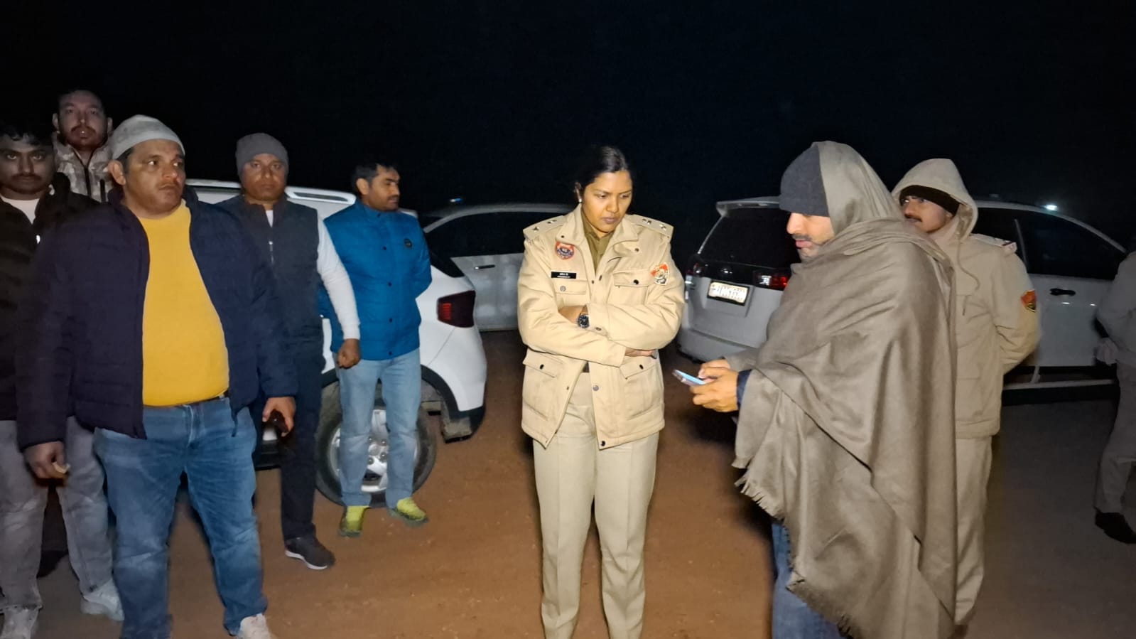 फोटो :10: सोनीपत में खेड़ी मनाजात-मल्हा माजरा रोड पर मुठभेड़ के बाद मौके से बरामद तमंचा। संवाद फोटो :10: सोनीपत में खेड़ी मनाजात-मल्हा माजरा रोड पर मुठभेड़ के बाद मौके से बरामद तमंचा। संवाद