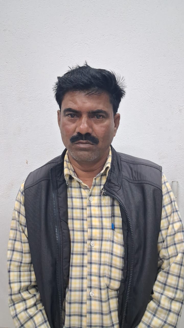 फोटो जर्सी पहने बेदराम गंगवार जवाहरकाट पहने फोटो सतीश चन्द्र गंगवार ग्राम प्रधान बस ई फोटो जर्सी पहने बेदराम गंगवार जवाहरकाट पहने फोटो सतीश चन्द्र गंगवार ग्राम प्रधान बस ई