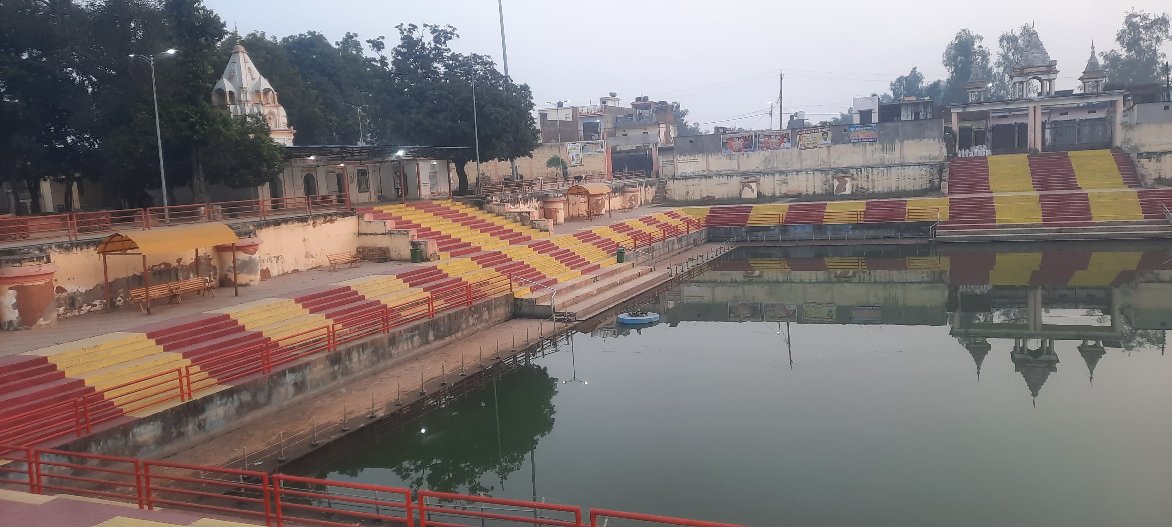 हरिहरपुर के हनुमान मंदिर के पास बन रहा धर्मशाला-संवाद