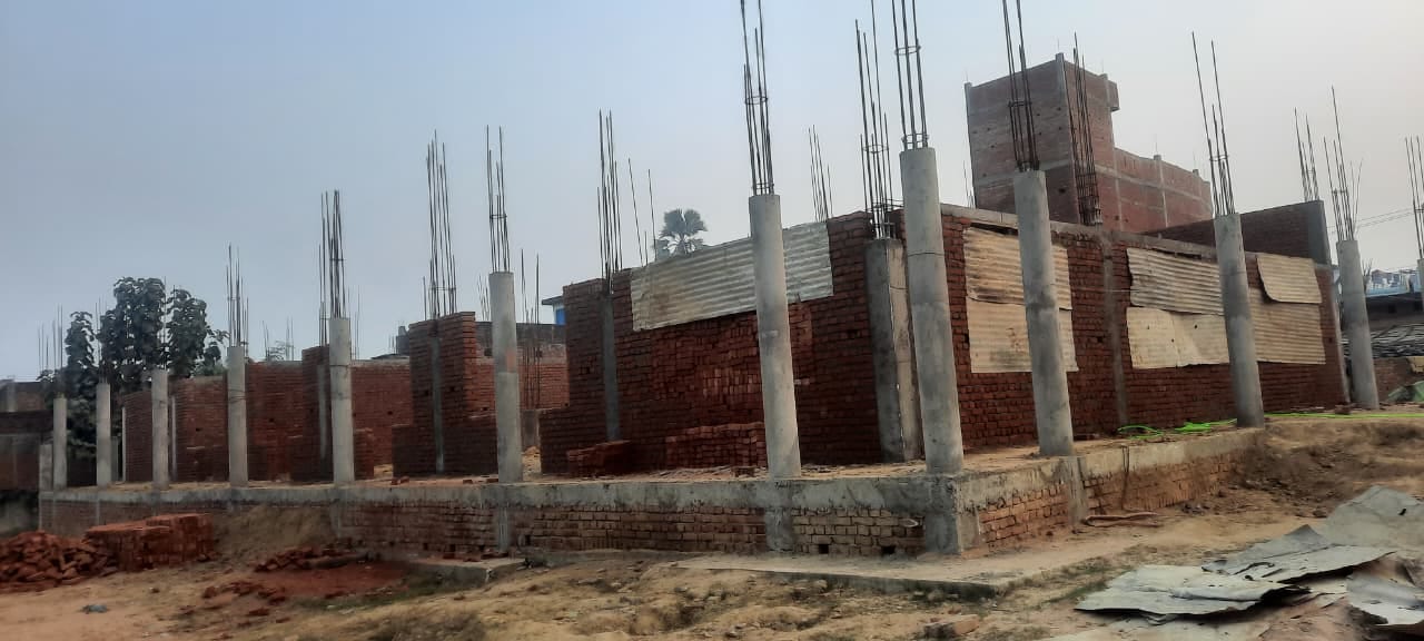 हरिहरपुर के हनुमान मंदिर के पास बन रहा धर्मशाला-संवाद