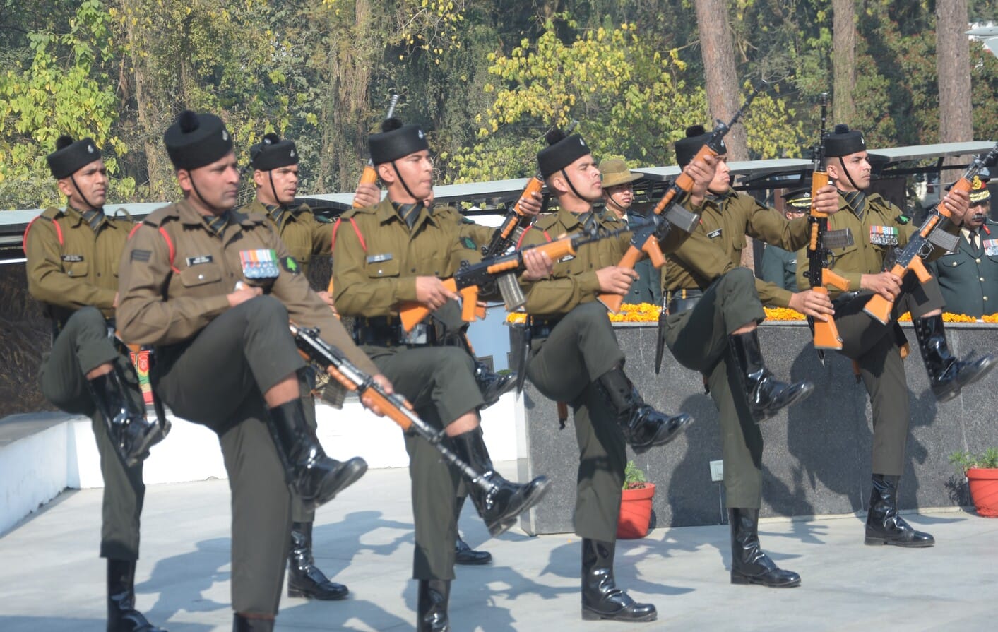 दसवें ट्राई-सर्विसेज़ वेटरन्स दिवस  के अवसर पर चीड़बाग स्थित शौर्य स्थल पर आयोजित श्रद्वांजलि स