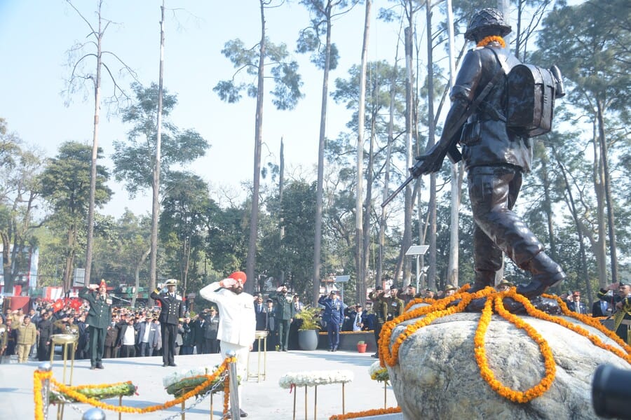 दसवें ट्राई-सर्विसेज़ वेटरन्स दिवस  के अवसर पर चीड़बाग स्थित शौर्य स्थल पर आयोजित श्रद्वांजलि स