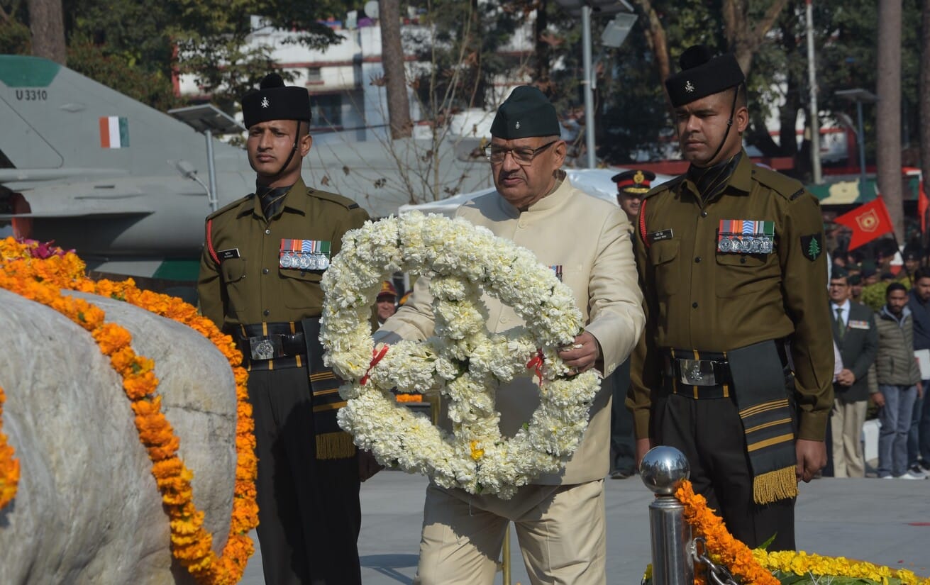दसवें ट्राई-सर्विसेज़ वेटरन्स दिवस  के अवसर पर चीड़बाग स्थित शौर्य स्थल पर आयोजित श्रद्वांजलि स