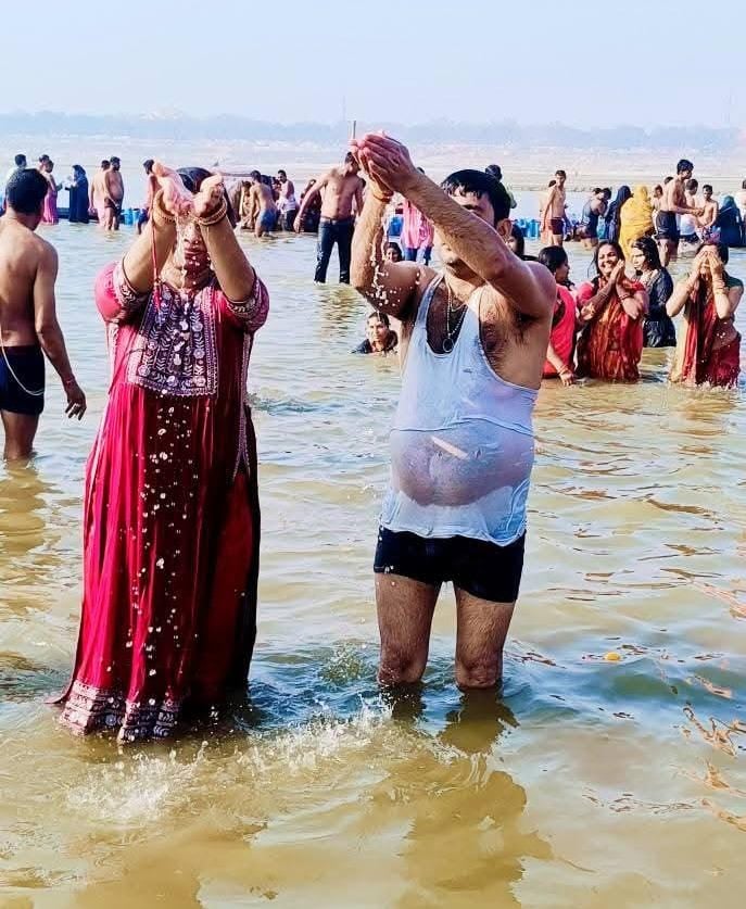 बिडहर घाट पर अव्यवस्था के बीच स्नान किया-संवाद