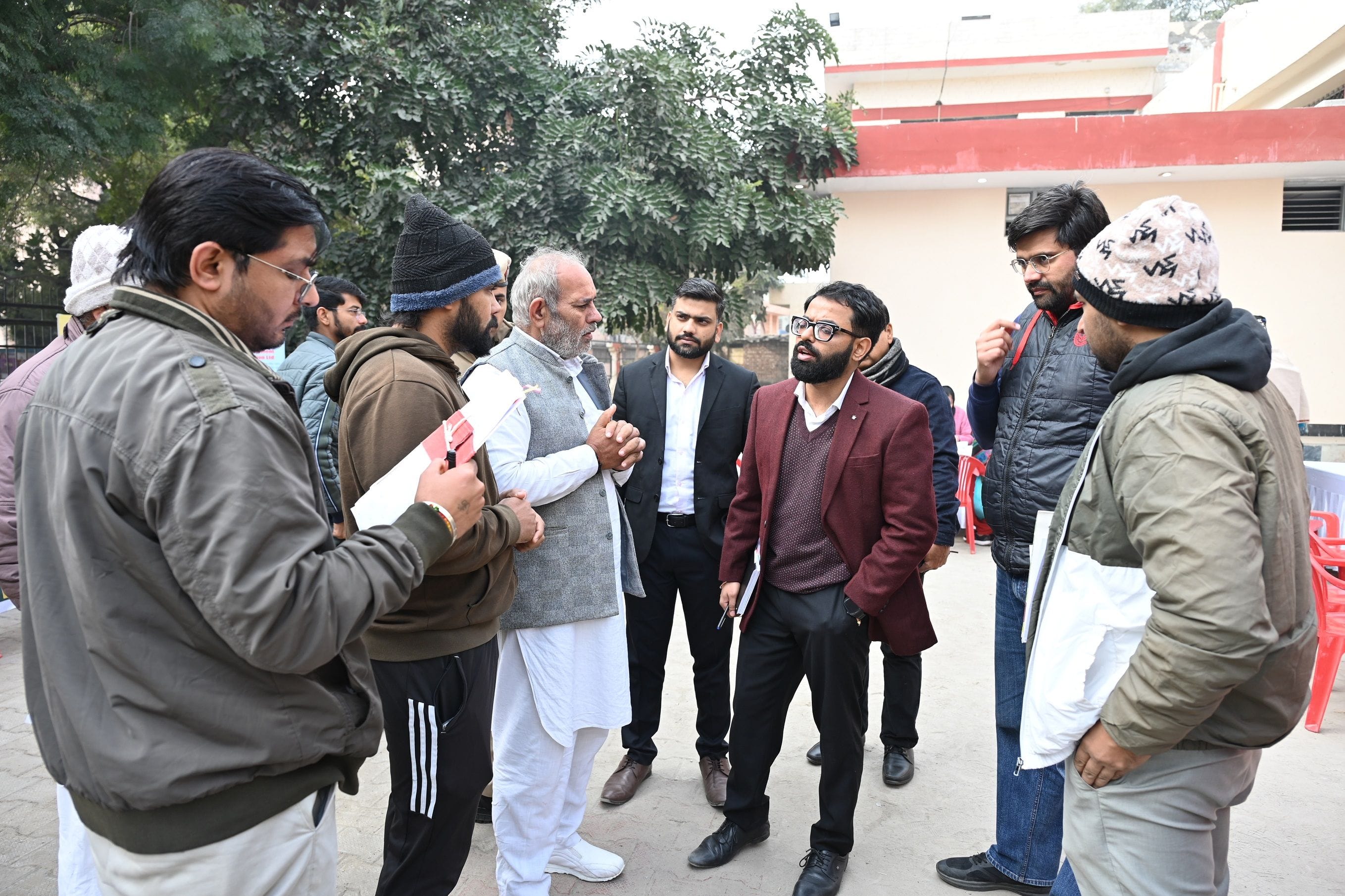 फोटो 03: सोनीपत जिला परिषद हॉल में लगाए गए अंत्योदय मेले में लगाई गई स्टाल पर आवेदन करने पहुंचे फोटो 03: सोनीपत जिला परिषद हॉल में लगाए गए अंत्योदय मेले में लगाई गई स्टाल पर आवेदन करने पहुंचे