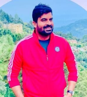 घटनास्थल पर पहुंचे पुलिस अधिकारियों ने की जांच। घटनास्थल पर पहुंचे पुलिस अधिकारियों ने की जांच।