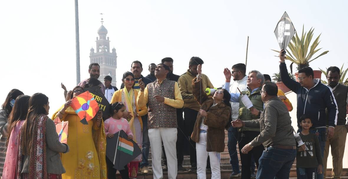 सामाजिक संगठनों, समाजसेवियों, रेजिडेंट वेलफेयर एसोसिएशन (आरडब्ल्यूए) और धार्मिक संस्थानों की ओर सामाजिक संगठनों, समाजसेवियों, रेजिडेंट वेलफेयर एसोसिएशन (आरडब्ल्यूए) और धार्मिक संस्थानों की ओर