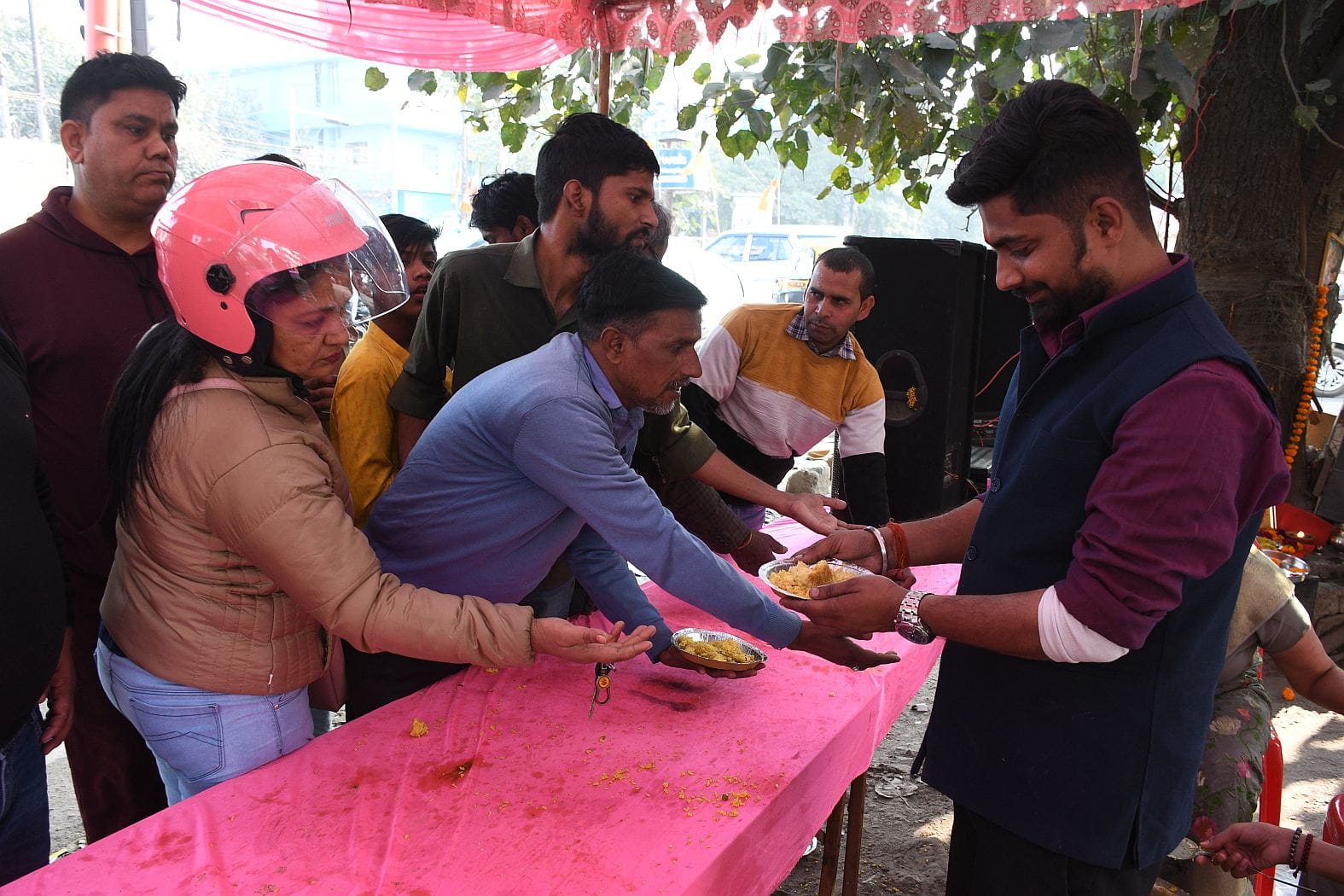 सामाजिक संगठनों, समाजसेवियों, रेजिडेंट वेलफेयर एसोसिएशन (आरडब्ल्यूए) और धार्मिक संस्थानों की ओर सामाजिक संगठनों, समाजसेवियों, रेजिडेंट वेलफेयर एसोसिएशन (आरडब्ल्यूए) और धार्मिक संस्थानों की ओर
