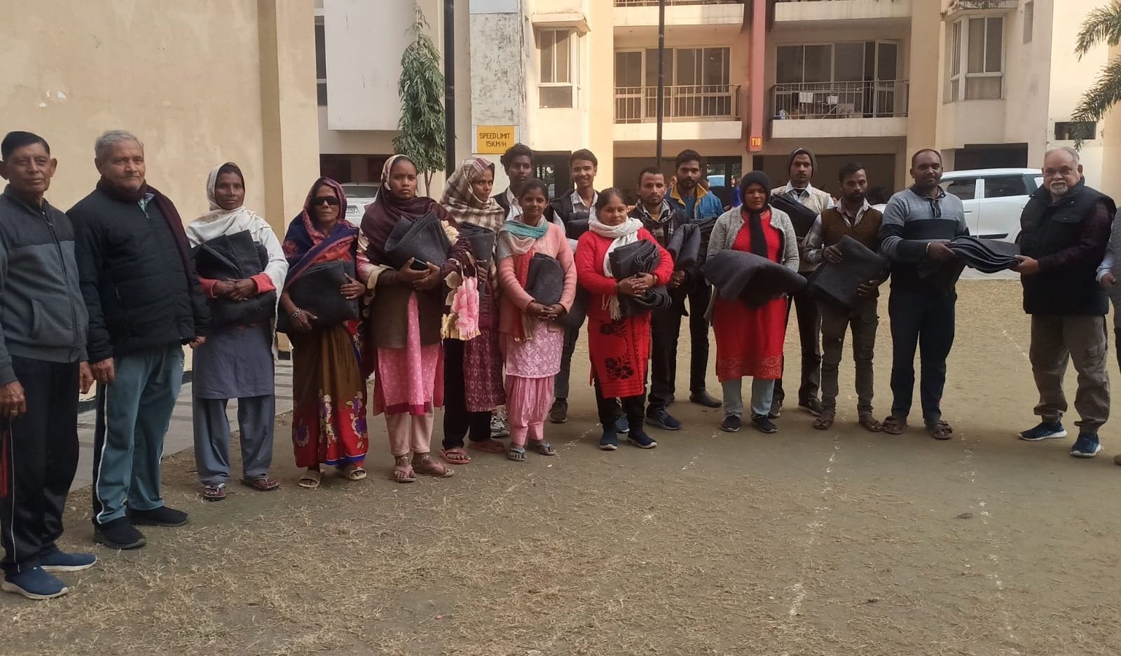 सामाजिक संगठनों, समाजसेवियों, रेजिडेंट वेलफेयर एसोसिएशन (आरडब्ल्यूए) और धार्मिक संस्थानों की ओर सामाजिक संगठनों, समाजसेवियों, रेजिडेंट वेलफेयर एसोसिएशन (आरडब्ल्यूए) और धार्मिक संस्थानों की ओर