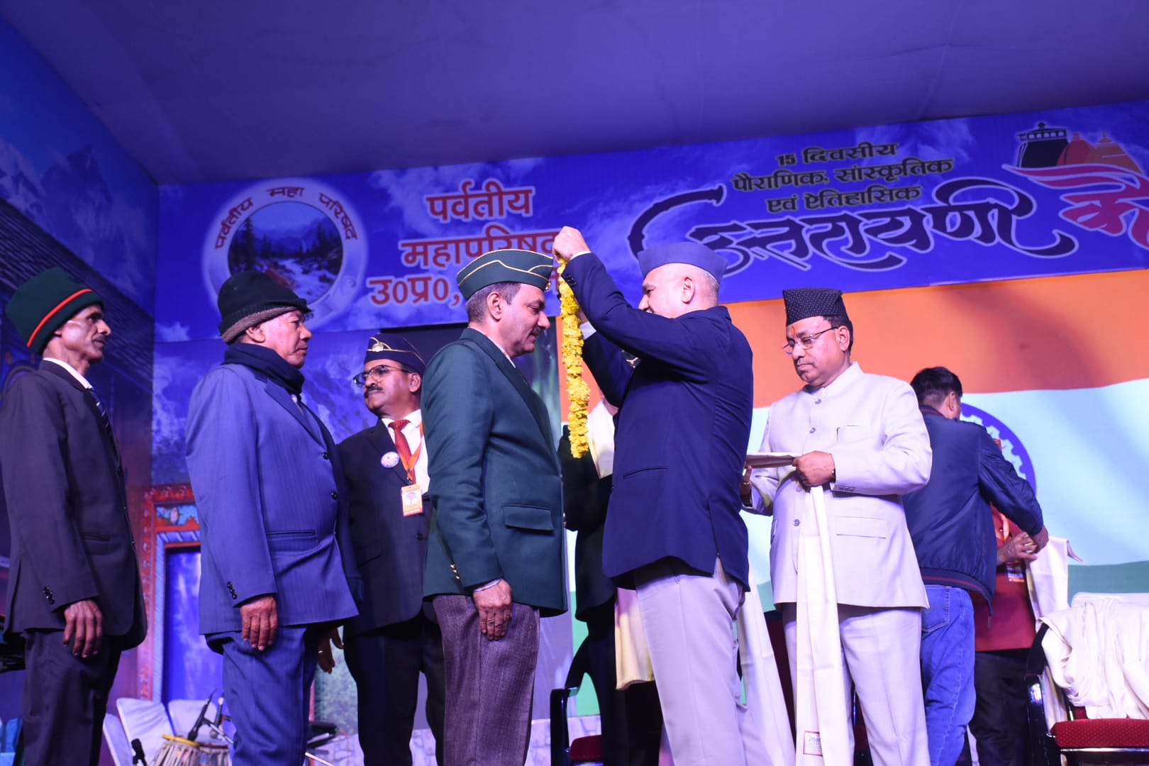देशप्रेम से ओतप्रोत रही उत्तरायणी कौथिग की शाम देशप्रेम से ओतप्रोत रही उत्तरायणी कौथिग की शाम