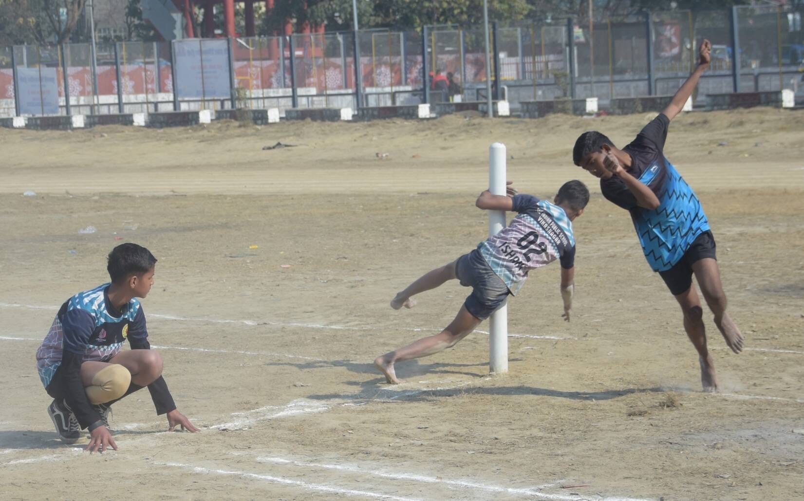 युवा कल्याण विभाग व शिक्षा विभाग की ओर से परेड ग्राउंड में आयोजित सांसद चैंपियनशिप के तहत कबड्ड