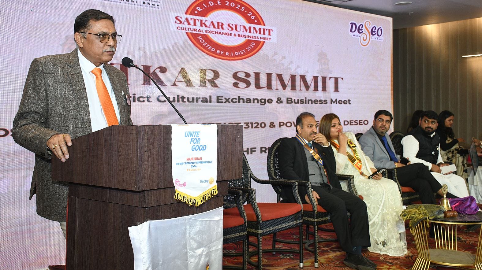 रोटरैक्ट डिस्ट्रिक्ट ऑर्गनाइज़ेशन की ओर से शुक्रवार को रोटरी इंटरनेशनल डिस्ट्रिक्ट 3120 के बैनर
