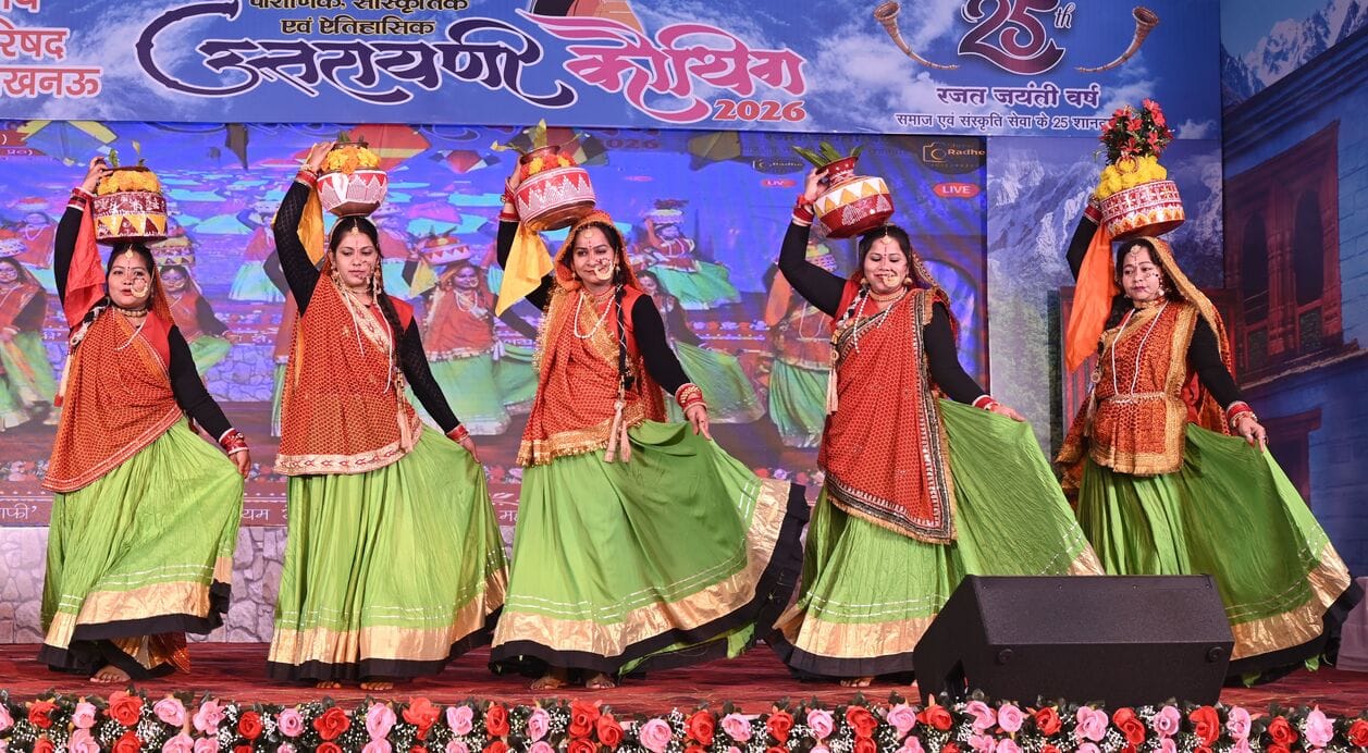 उत्तराखंड के कलाकारों ने जमाया रंग