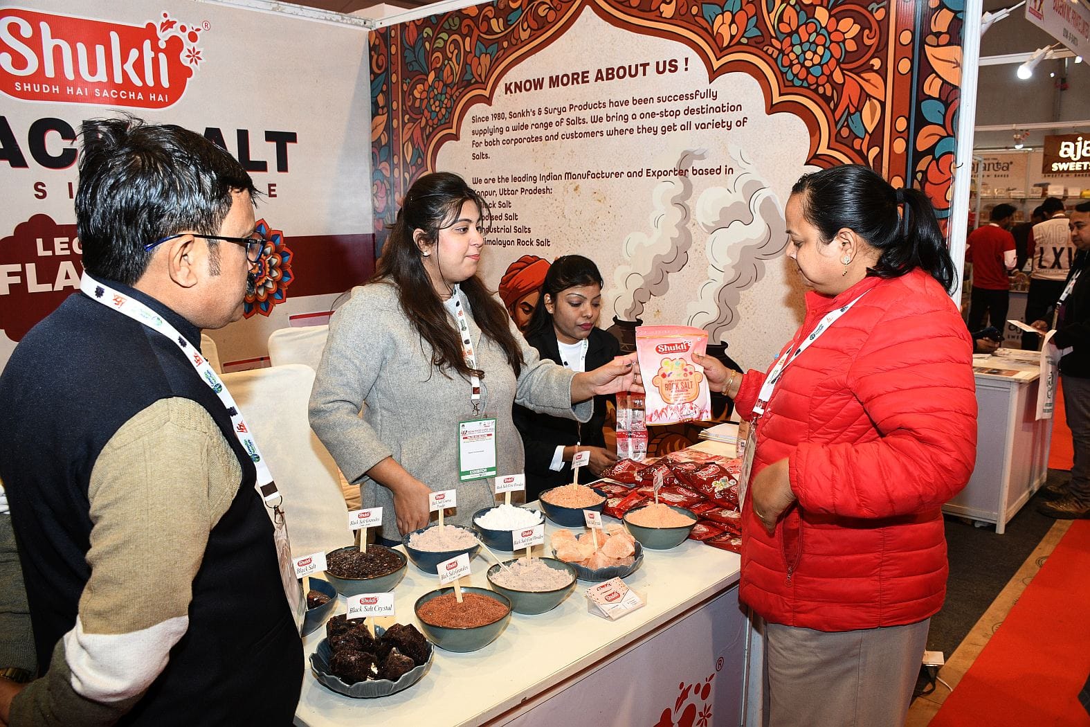 आईआईए की ओर से 1090 चौराहे के पास लॉन में आयोजित तीन दिवसीय इंडिया फूड एक्सपो के मंच पर दूसरे द आईआईए की ओर से 1090 चौराहे के पास लॉन में आयोजित तीन दिवसीय इंडिया फूड एक्सपो के मंच पर दूसरे द