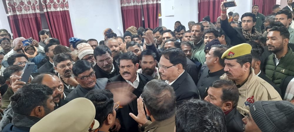 तहसीलों में लगे समाधान दिवस। तहसीलों में लगे समाधान दिवस।