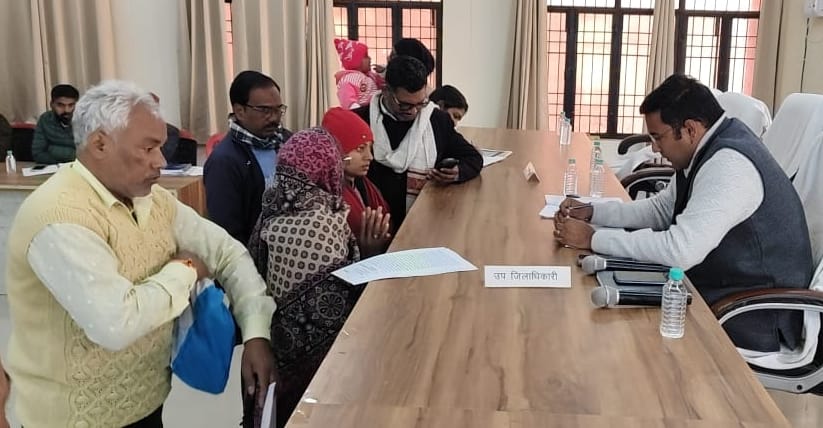 तहसीलों में लगे समाधान दिवस। तहसीलों में लगे समाधान दिवस।