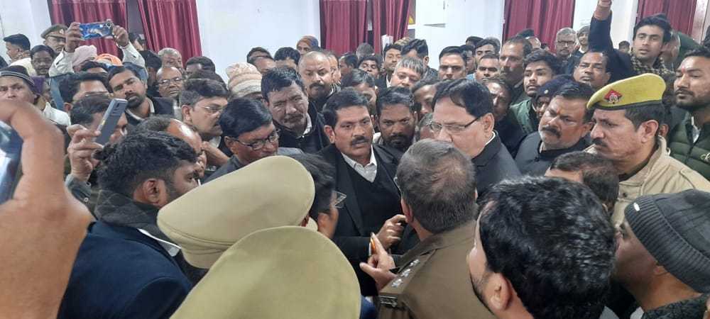 तहसीलों में लगे समाधान दिवस। तहसीलों में लगे समाधान दिवस।