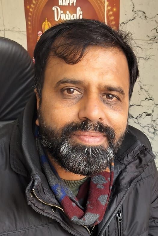 दुकान पर रखा हुआ सामान। संवाद दुकान पर रखा हुआ सामान। संवाद