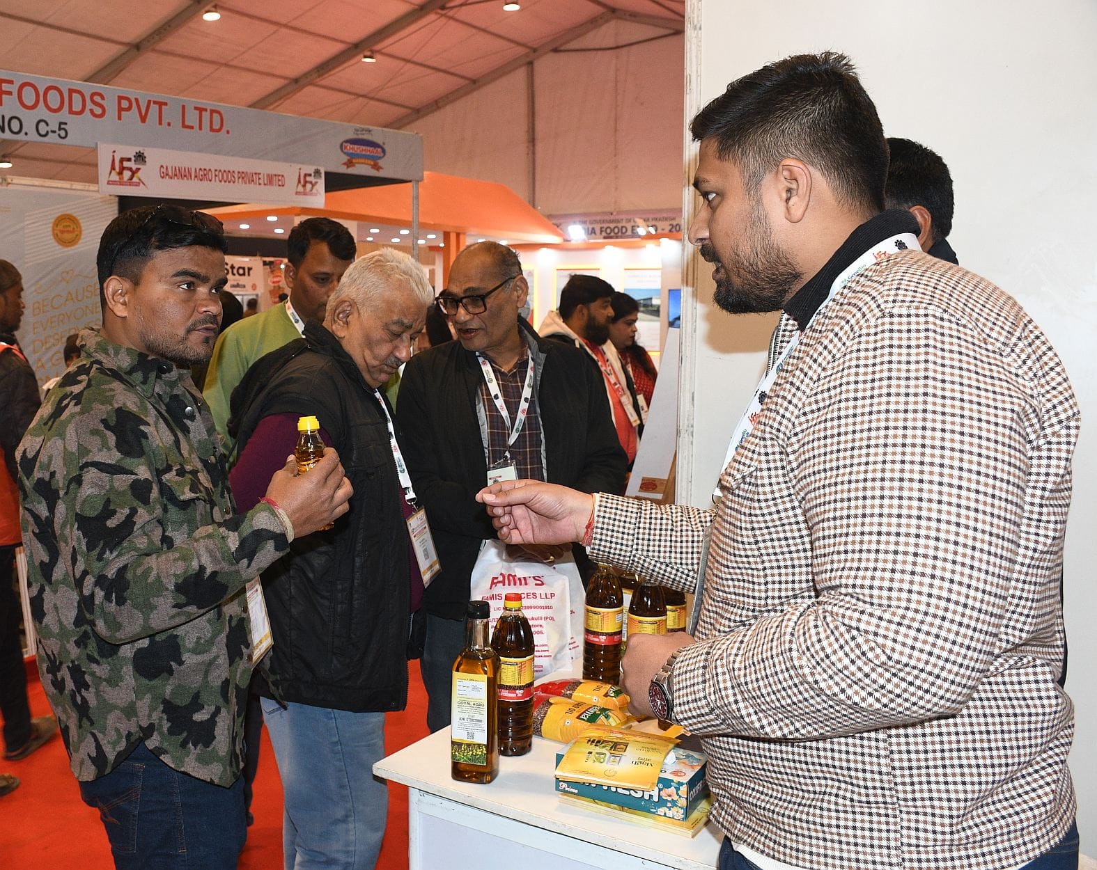आईआईए के इंडिया फूड एक्सपो में अंतिम दिन रविवार को विशिष्ट अतिथि राज्य परिवर्तन आयोग के सीईओ मन