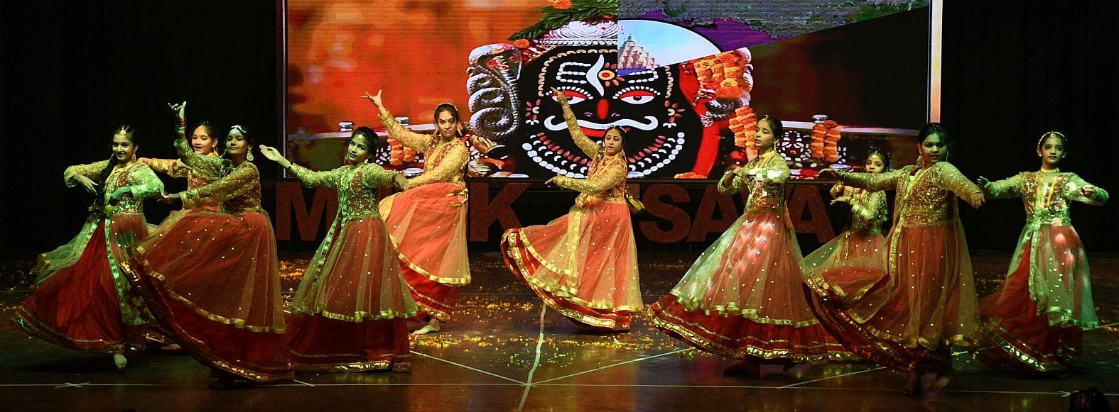 बच्चों ने सांस्कृतिक प्रस्तुतियों से मोहा मन बच्चों ने सांस्कृतिक प्रस्तुतियों से मोहा मन