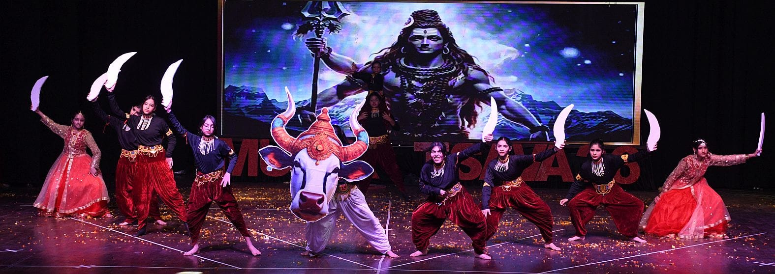 बच्चों ने सांस्कृतिक प्रस्तुतियों से मोहा मन बच्चों ने सांस्कृतिक प्रस्तुतियों से मोहा मन