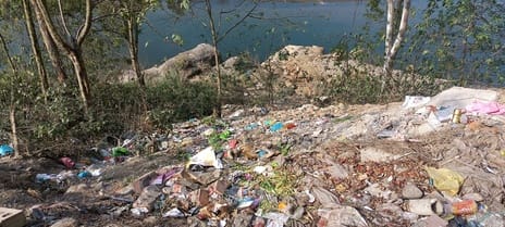 घुमारवीं में खुले में लगे कूड़े के ढेर। संवाद