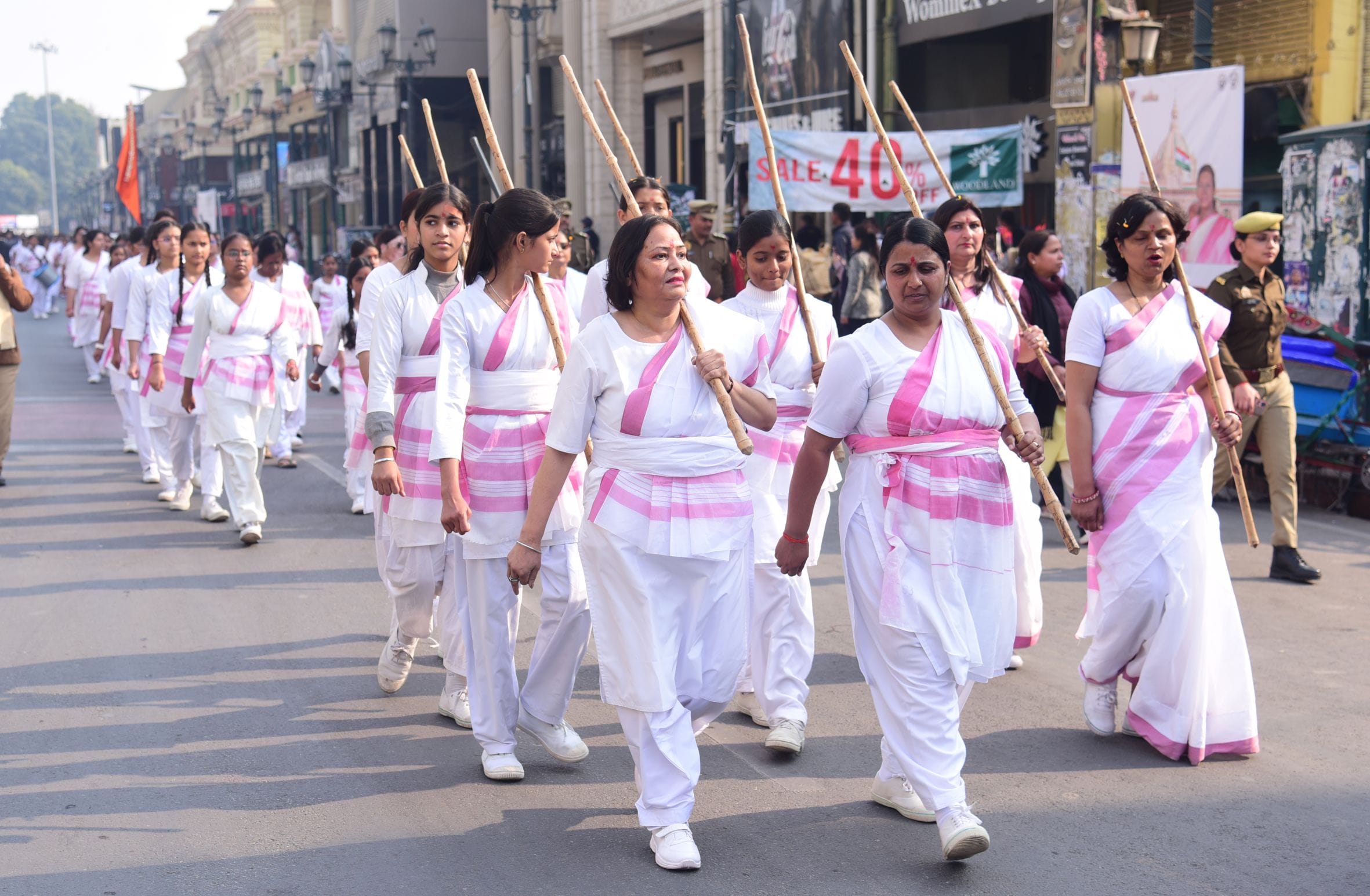 महिला जागृति को बढ़ावा देने के लिए हुआ पथ संचलन