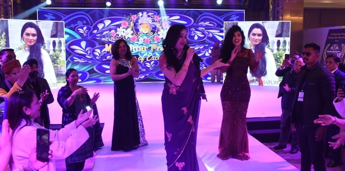 निरालानगर सि्थत होटल में रविवार को निजी संस्था की ओर से मिस एवं मिसेज उत्तर प्रदेश क्वीन ऑफ एक् निरालानगर सि्थत होटल में रविवार को निजी संस्था की ओर से मिस एवं मिसेज उत्तर प्रदेश क्वीन ऑफ एक्
