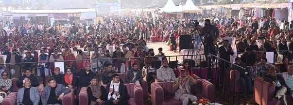 उत्तरायणी कौथिग के पांचवें दिन उत्तराखंड के मशहूर कलाकार गोविंद दिगारी ने अपने लोकगीतों पर पर्व उत्तरायणी कौथिग के पांचवें दिन उत्तराखंड के मशहूर कलाकार गोविंद दिगारी ने अपने लोकगीतों पर पर्व