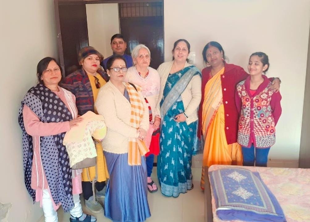 वृद्धा आश्रम में हुआ तहरी भोज वृद्धा आश्रम में हुआ तहरी भोज