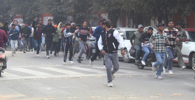 कमिश्नरी पार्क में पल्लवपुरम निवासी आकाश उर्फ अक्कू हत्याकांड में निष्पक्ष कार्रवाई की मांग को कमिश्नरी पार्क में पल्लवपुरम निवासी आकाश उर्फ अक्कू हत्याकांड में निष्पक्ष कार्रवाई की मांग को